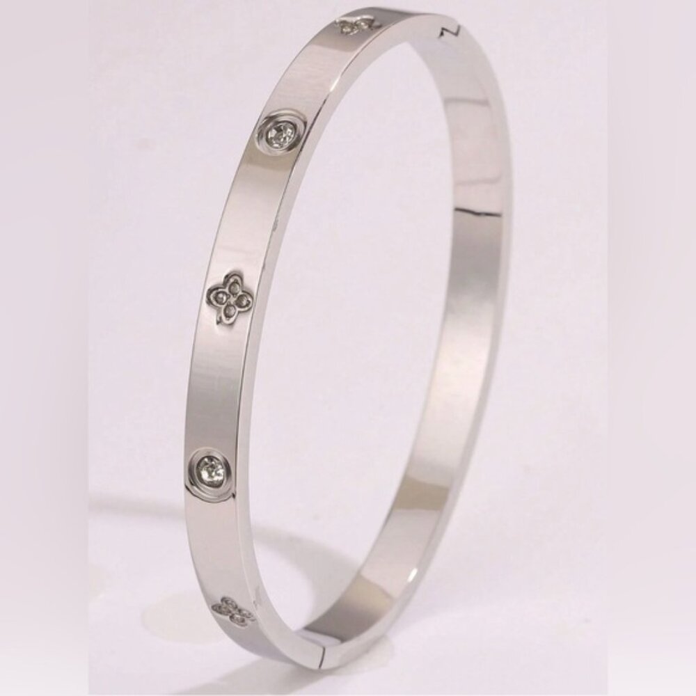 Luxury Inspired Silver Clover & Diamond Crystal Bracelet | Stainless Steel - Picture 2 of 3